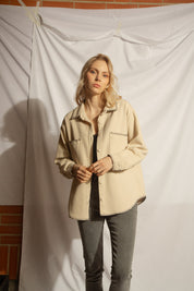 CHAQUETA DENIM HUESO COSTURAS BORDADAS