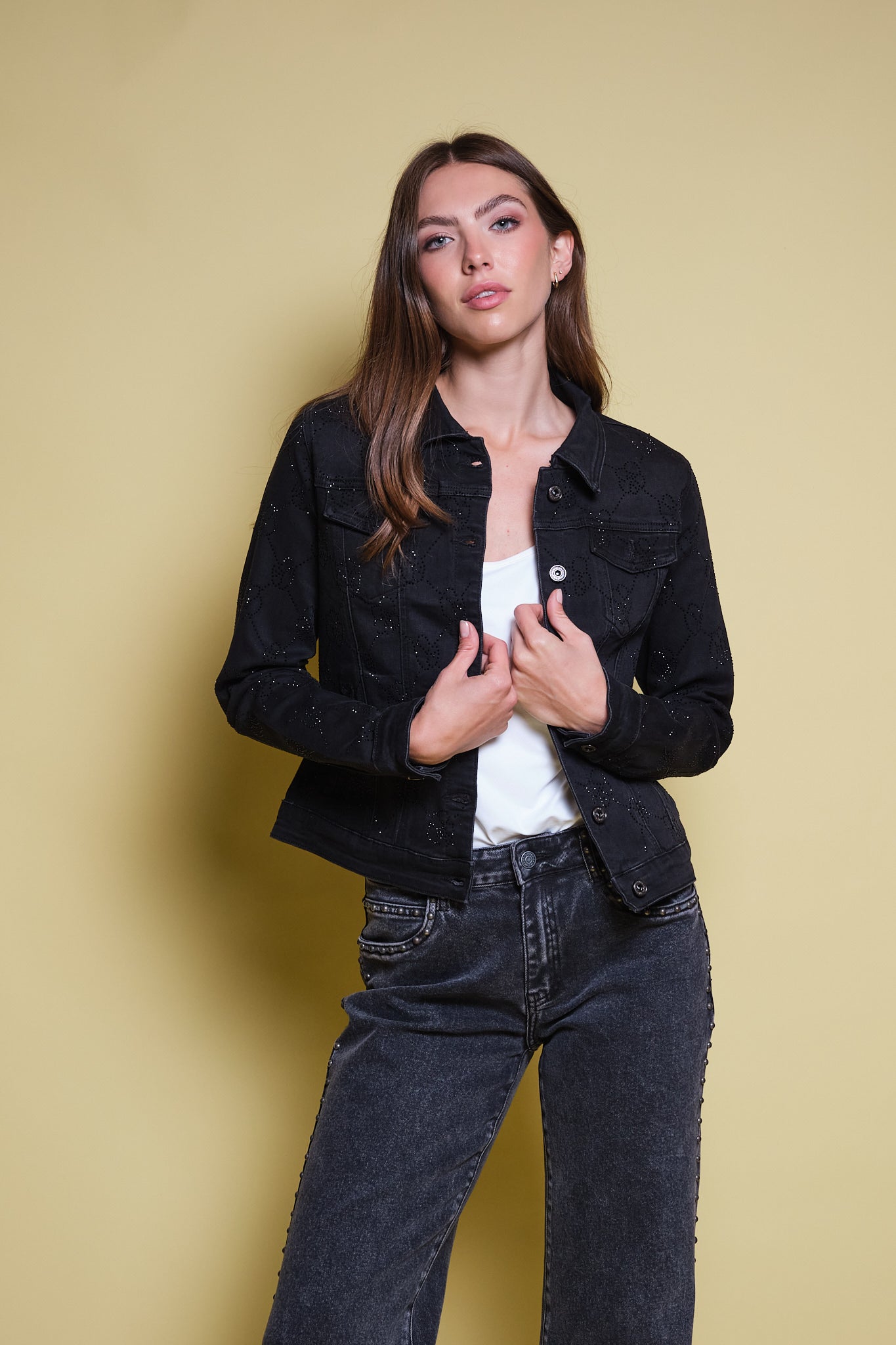CHAQUETA DENIM NEGRA RHINESTONE