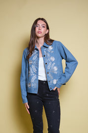 CHAQUETA DENIM AZUL CLARO BORDADO FLORAL