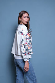 CHAQUETA BLANCA FLORES STATEMENT