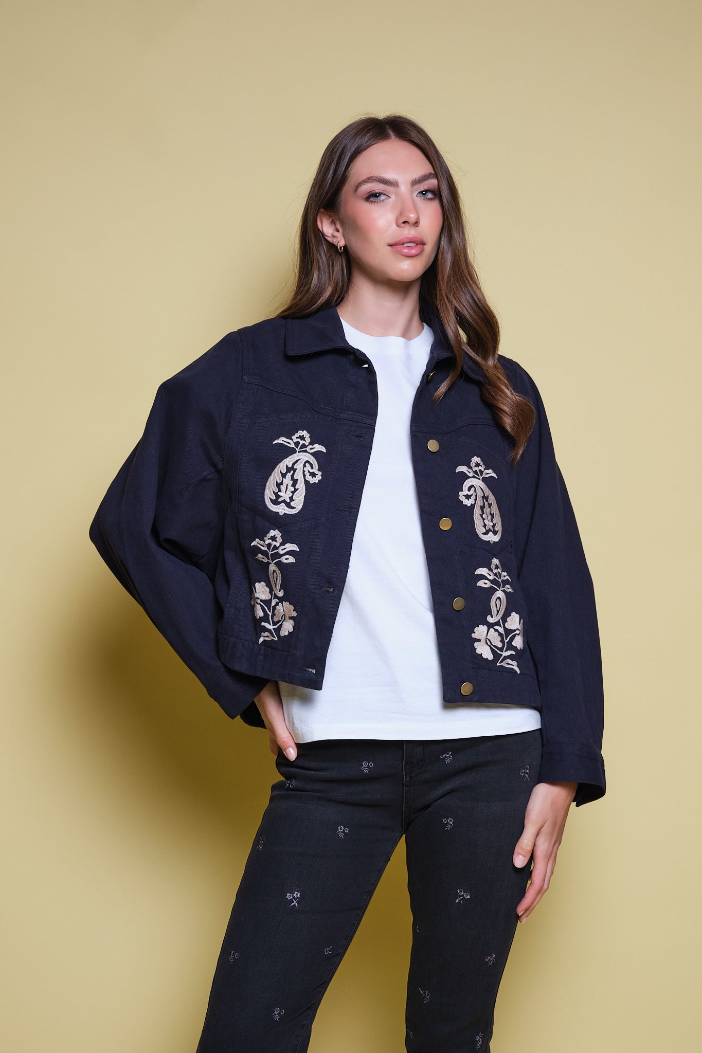 CHAQUETA DRIL AZUL OSCURO BORDADO PAISLEY