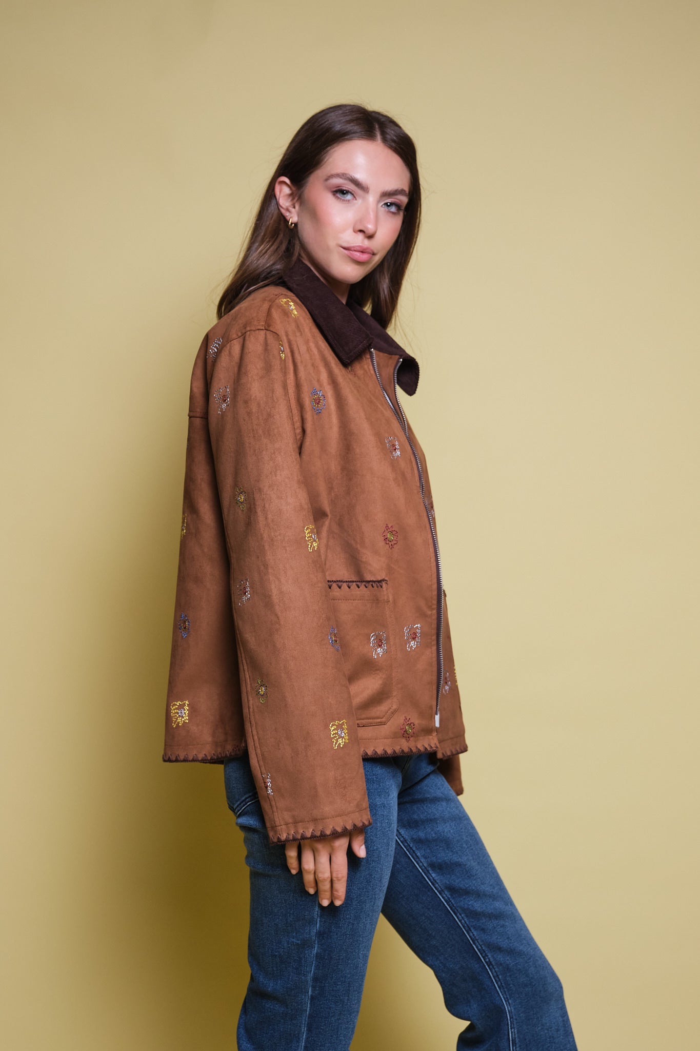 CHAQUETA BARN GAMUZA BORDADA COLORES