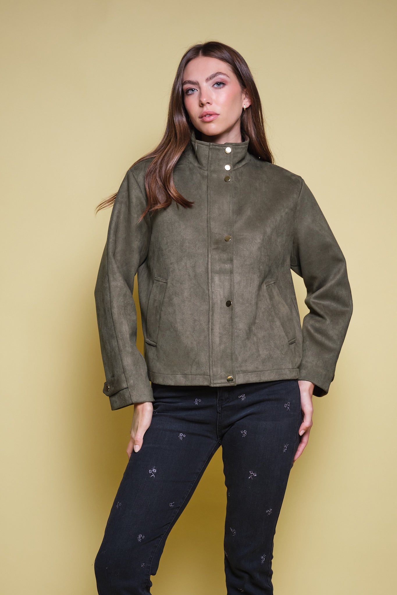 CHAQUETA GAMUZA CUELLO FUNNEL VERDE