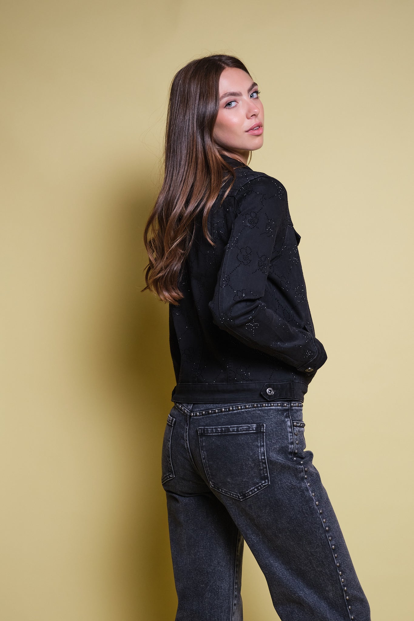 CHAQUETA DENIM NEGRA RHINESTONE