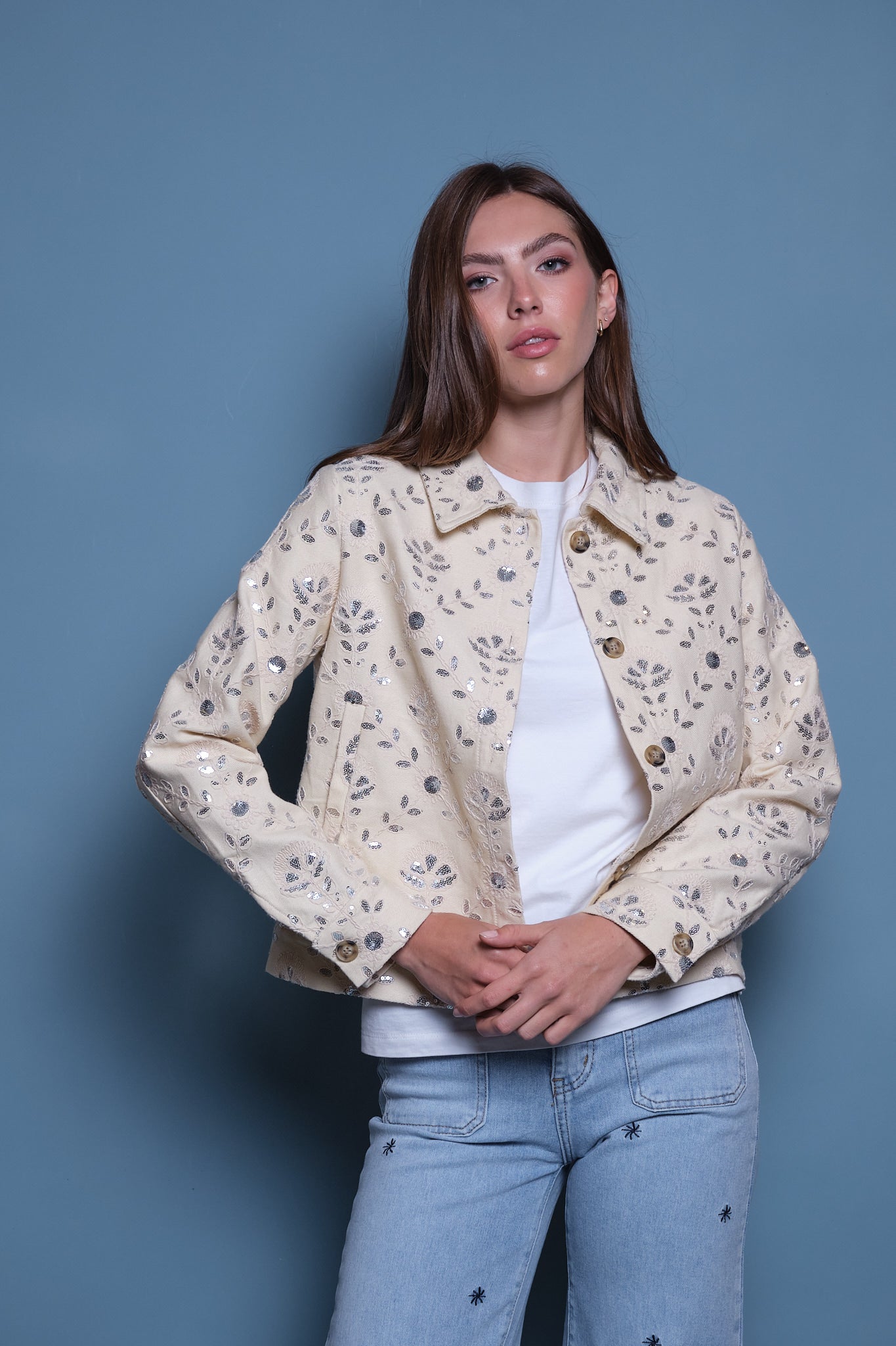 CHAQUETA MANTEQUILLA BORDADO LENTEJUELA ALL OVER