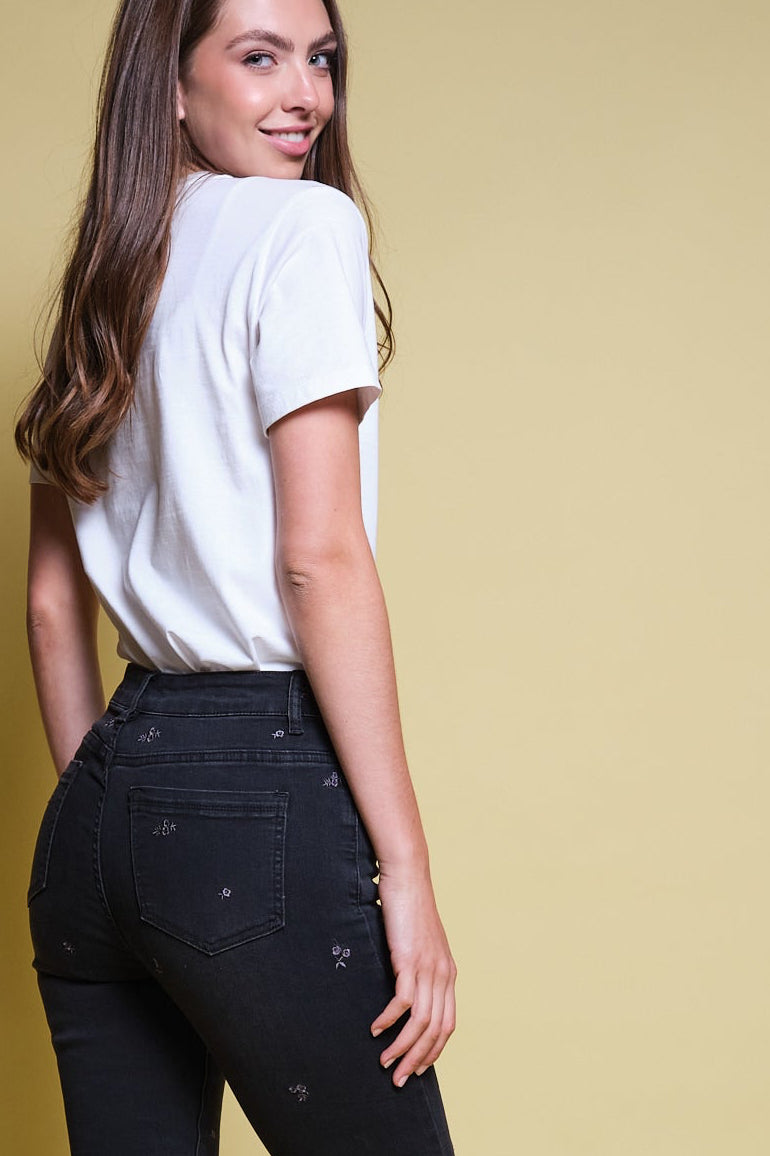 JEANS NEGRO BORDADO FLORAL