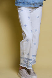 JEANS BLANCO BORDADO GEOMETRICO ALL OVER