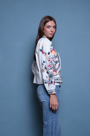 CHAQUETA BLANCA FLORES STATEMENT