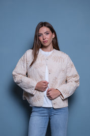 CHAQUETA ACOLCHADA CINTAS BEIGE Y HUESO