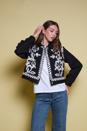 CHAQUETA DRIL FLORES EN CINTAS NEGRA