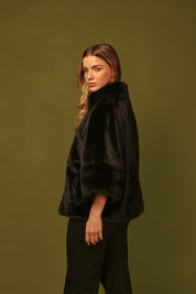 CHAQUETA FAUX FUR NEGRA