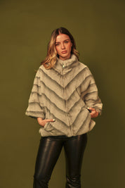 CHAQUETA FAUX FUR STRIPES HIELO