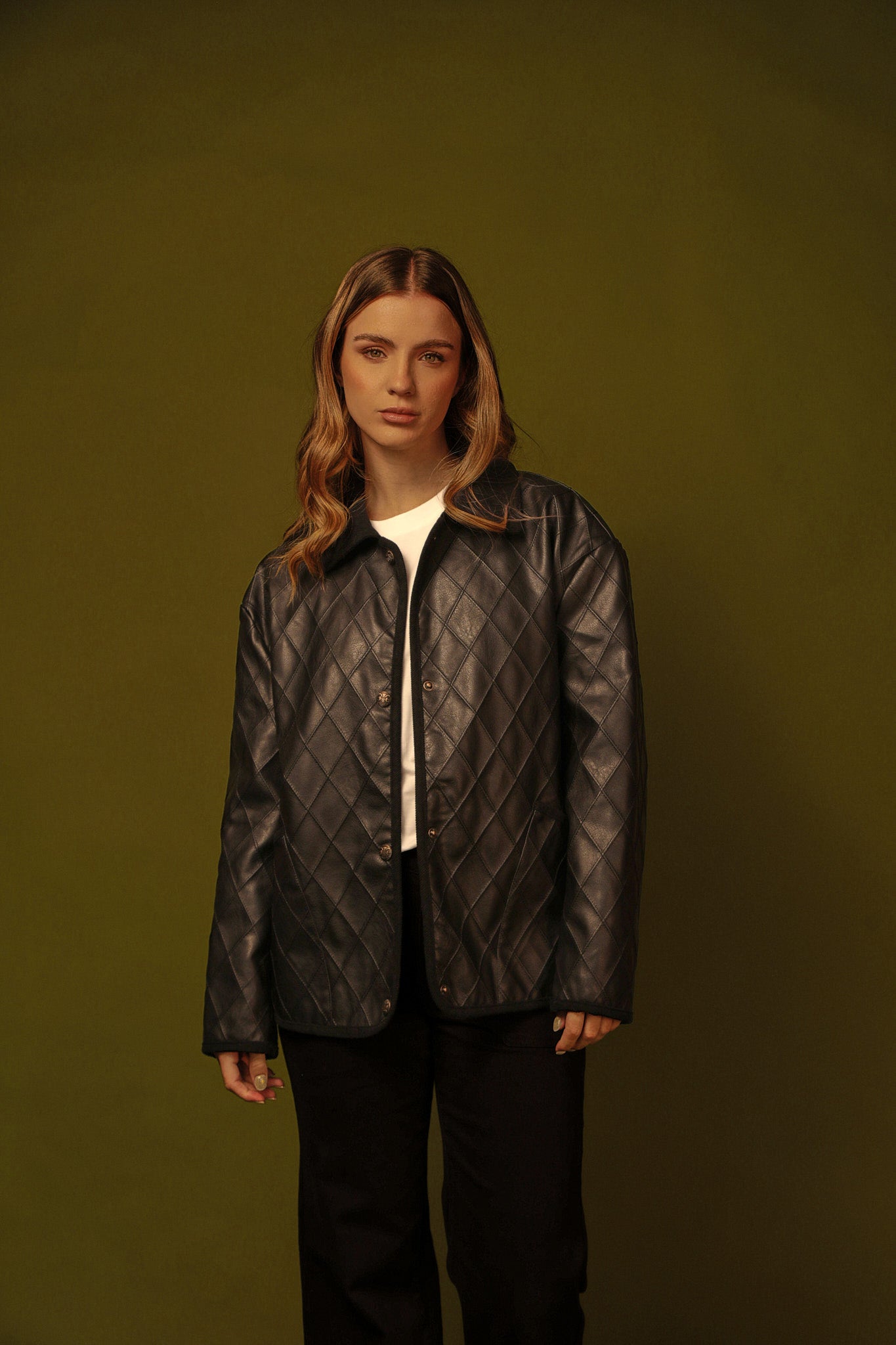 CHAQUETA CUERO ROMBOS NEGRA