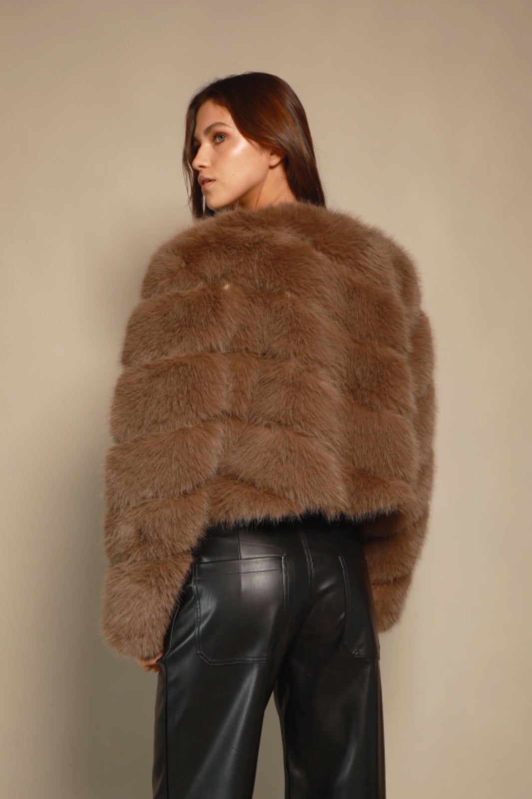 CHAQUETA FAUX FUR TAUPE
